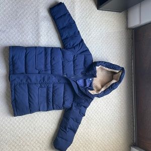 Gently used UNIGLO Unisex L/S Winter Puffer Coat with Shearling lined Hoodie